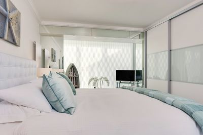 Lamelliverhojärjestelmät, SG 2910, Multi Visio, Private Home, Poole Dorset, United Kingdom, Vertical Waves