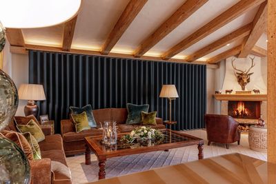 Metropole, SG 7610, Colorama Dimout, Hotel Palace, Gstaad, Switzerland, Charcoal, Design Endcap