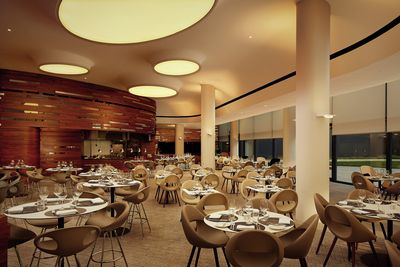 Kierrekaihdinmallisto, SG 4970, Multiscreen 1-10%, Double Tree by Hilton, Wroclaw, Poland