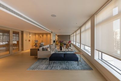 Roller Blind Systems, SG 4960, Multiscreen 1-10%, Centre Point, London, United Kingdom, Recess